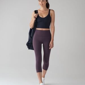 Lululemon - Wunder Under High Rise Crop 21" Luxtreme - 6 - Black Currant ? - EUC